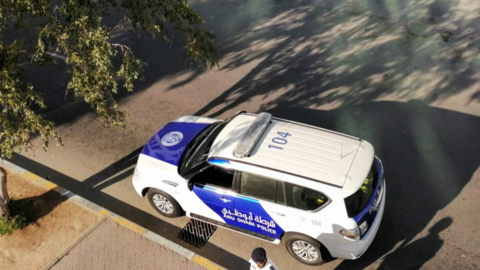 Una imagen de un coche patrulla de la Policía de Abu Dhabi. (EL CORREO)