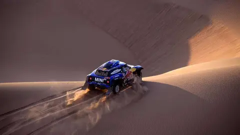 El mini de Carlos Sanz en el Dakar 2019. (AP)