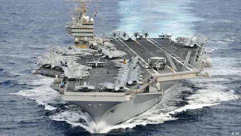 En la imagen de AP, el portaaviones USS Abraham Lincoln.