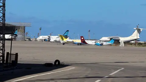 en la imagen de Reuters, el aeropuerto saudí de Najran.