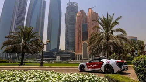 El Lykan de la Policía de Abu Dhabi.