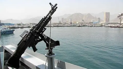 Patrullera en el puerto de Fujairah en Emiratos Árabes.