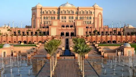 El hotel Emirates Palace, situado en Abu Dhabi, es referencia del lujo y de la hopitalidad árabe en Emiratos. (Fuente externa)