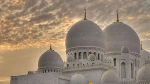 Una imagen de la Gran Mezquita de Abu Dhabi.