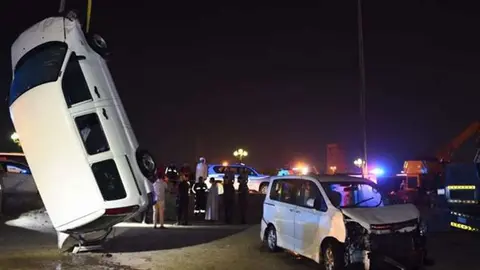 La Policía de Sharjah distribuyó la imagen del vehículo accidentado.