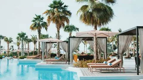 Piscina del Caesars Palace en Dubai.