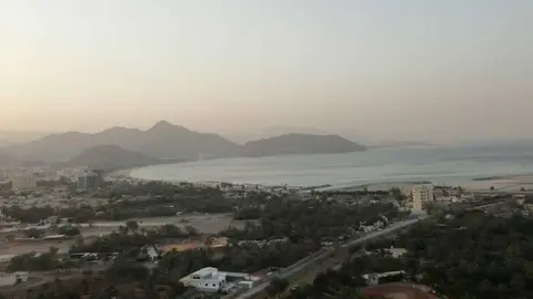 La ciudad de  Khorfakkan en el emirato de Sharjah. (EL CORREO)