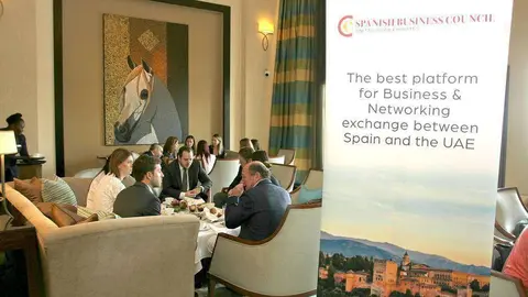 Desayuno de negocios del SBC en el hotel Fairmont de La Palmera en Dubai. (EL CORREO) 