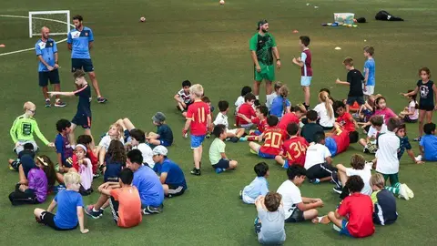 Niños durante los campeonatos de verano en Dubai.