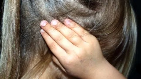 El acoso escolar es duramente castigado en EAU.