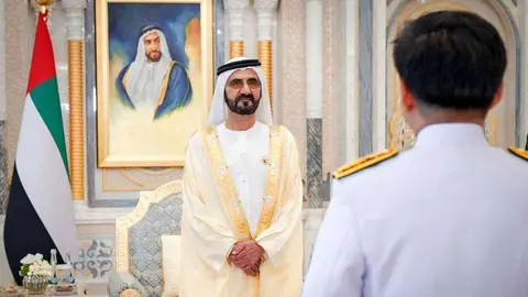 El jeque Mohammed bin Rashid Al Maktoum, durante el reciente acto de entrega de credenciales por parte de embajadores acreditados en Emiratos Árabes. (WAM)