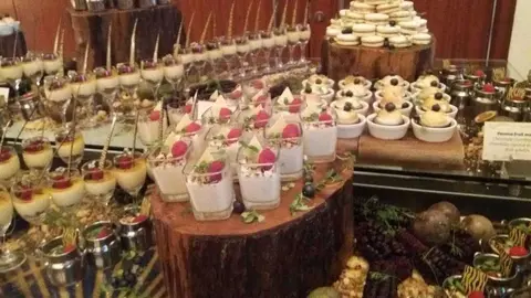 Pasteles elaborados en Dubai. (EL CORREO)