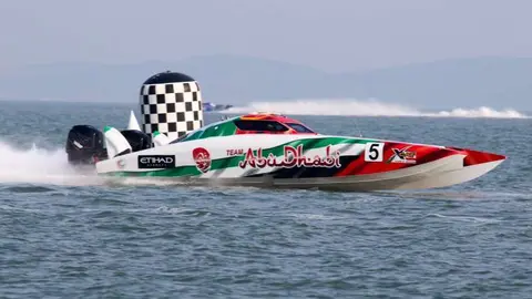 Team Abu Dhabi W Cat. (WAM)