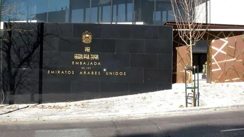 Entrada principal de la Embajada de Emiratos Árabes en Madrid.