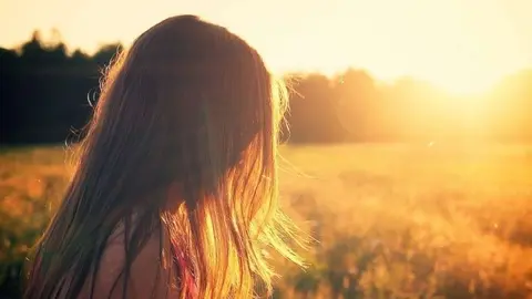 El agua desalinizada puede dañar el cabello.