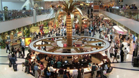 Tránsito en el Aeropuerto Internacional de Dubai. (Wam)