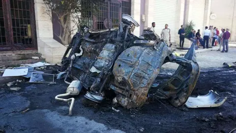 Dos miembros de las Naciones Unidas mueren por ataque de coche bomba en Libia. (Reuters)