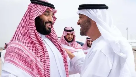 Los príncipes herederos de Abu Dhabi y Arabia Saudita en La Meca el 12 de agosto de 2019.