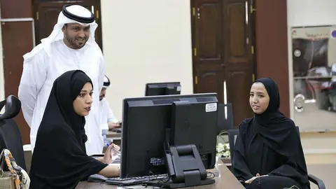 La presentación de mujeres como candidatas al Consejo Nacional de EAU está contabilizando elevados registros. (WAM)