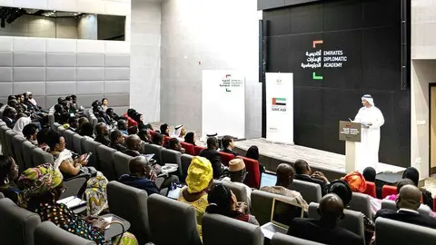 Desarrollo de la primera jornada del programa de la EDA dedicado a la formación de diplomáticos internacionales. (WAM)