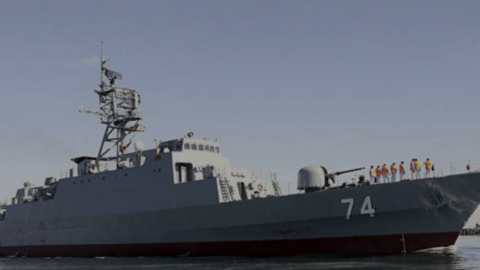 Buque de guerra iraní.