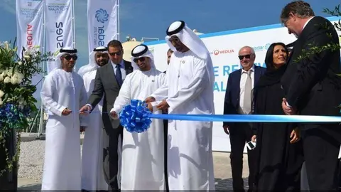 Una imagen de la inauguración de la planta de Abengoa en Masdar.