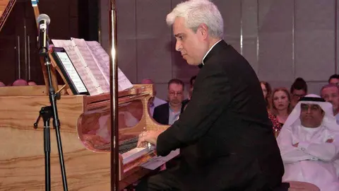 El pianista mexicano Juan Pablo Horcasitas, durante su concierto en Dubai. (Richard Ramos / EL CORREO)