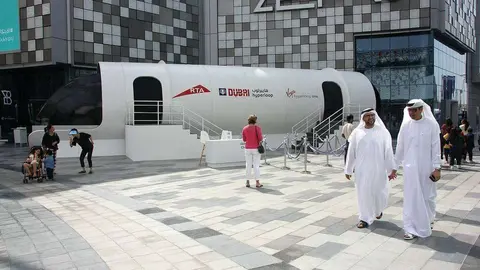 Avances como el 'Hiperloop' marcan el día a día en el emirato de Dubai. (EL CORREO)
