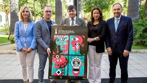 El director del festival -segundo por la izquierda- y autoridades locales, durante la presentación del cartel de la 45 edición del Festival de Cine Iberoamericano. (Cedida)