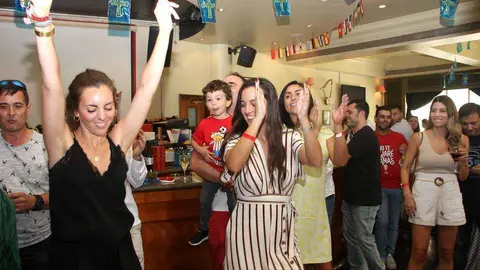 Hubo a quienes el sonido de los gaitas le llevó hasta el éxtasis. (EL CORREO)