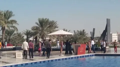 Turistas en Abu Dhabi. (EL CORREO)