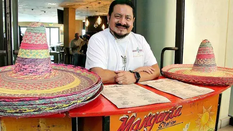El chef Ernesto Cab ha sido nominado en dos categorías por los premios Hospitality de Oriente Medio. (ELCORREO)