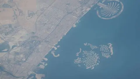 Dubai desde el espacio. (Twitter)