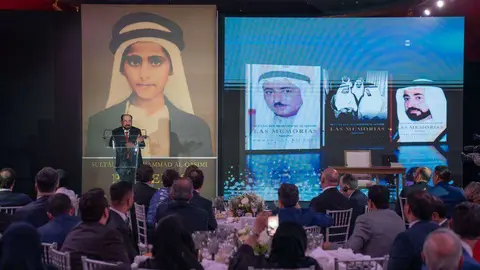 El gobernante de Sharjah presenta sus libros en Madrid. (WAM)