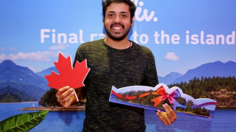 Brendan Lopes, ganador del premio de Emirates NBD.