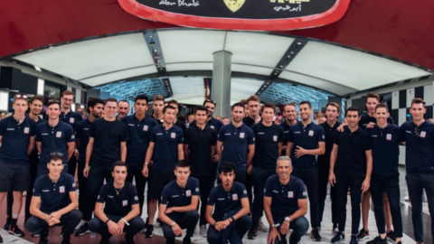 El UAE Emirates en Ferrari World.