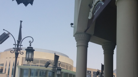 Una cámara de vigilancia en una plaza de EAU. (EL CORREO)