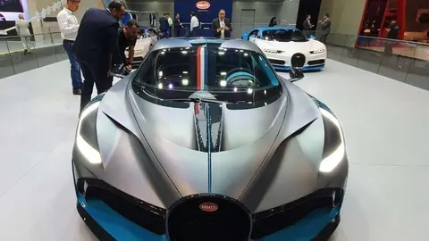 Uno de los vehículos expuestos en el Salón del Automóvil de Dubai.