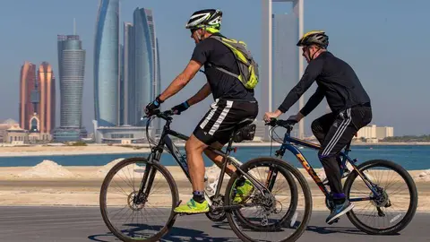 Ciclistas en Abu Dhabi. (WAM)