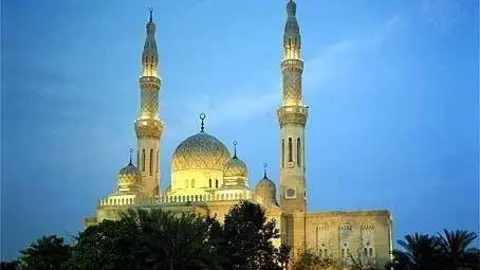 Una mezquita en el emirato de Dubai.