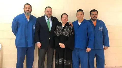 En la imagen de Twitter los cuatro colombianos detenidos en Qatar.