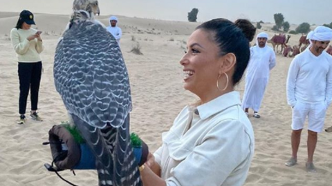 Eva Longoria en el desierto de Dubai.