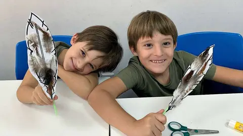 Niños aprenden español en UCAM Dubai, único centro acreditado por el Instituto Cervantes en Emiratos Árabes. (Cedida)
