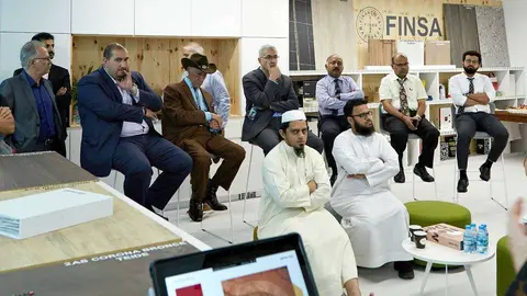 Encuentro con profesionales del sector en la nueva sede de Finsa en Dubai Silicon Oasis. (EL CORREO)