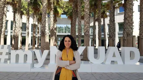 La filóloga arabista Layla Jreis, en la Universidad de Nueva York en Abu Dhabi, capital de Emiratos Árabes Unidos. (EL CORREO)