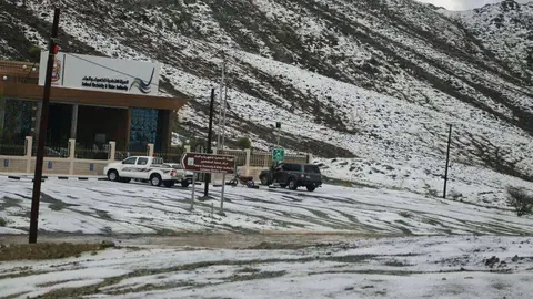 Montañas de Ras Al Khaimah durante la nevada de febrero de 2017. (ELCORREO)