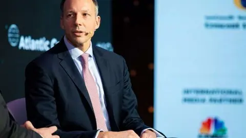 El subsecretario Fannon durante una entrevista. (Wam)