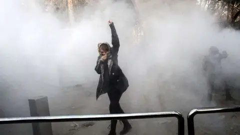 La manifestante iraní condenada.