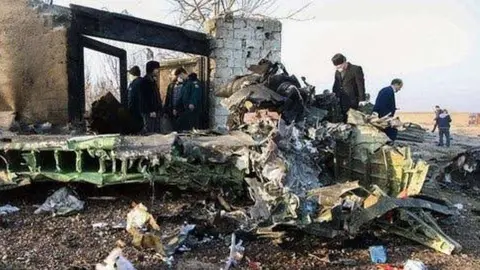 Avión siniestrado en Teherán.