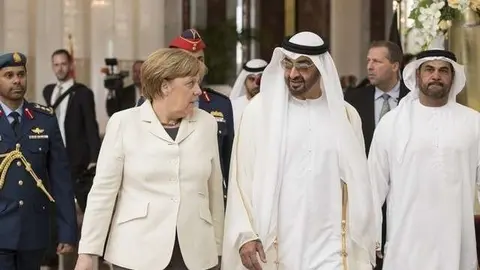 El príncipe heredero de Abu Dhabi recibe a la canciller alemana. (Ryan Carter